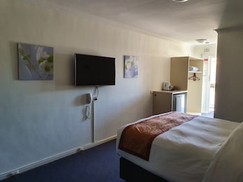 econo lodge rivervale