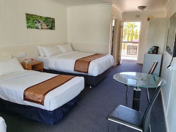 econo lodge rivervale