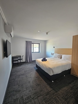 econo lodge rivervale