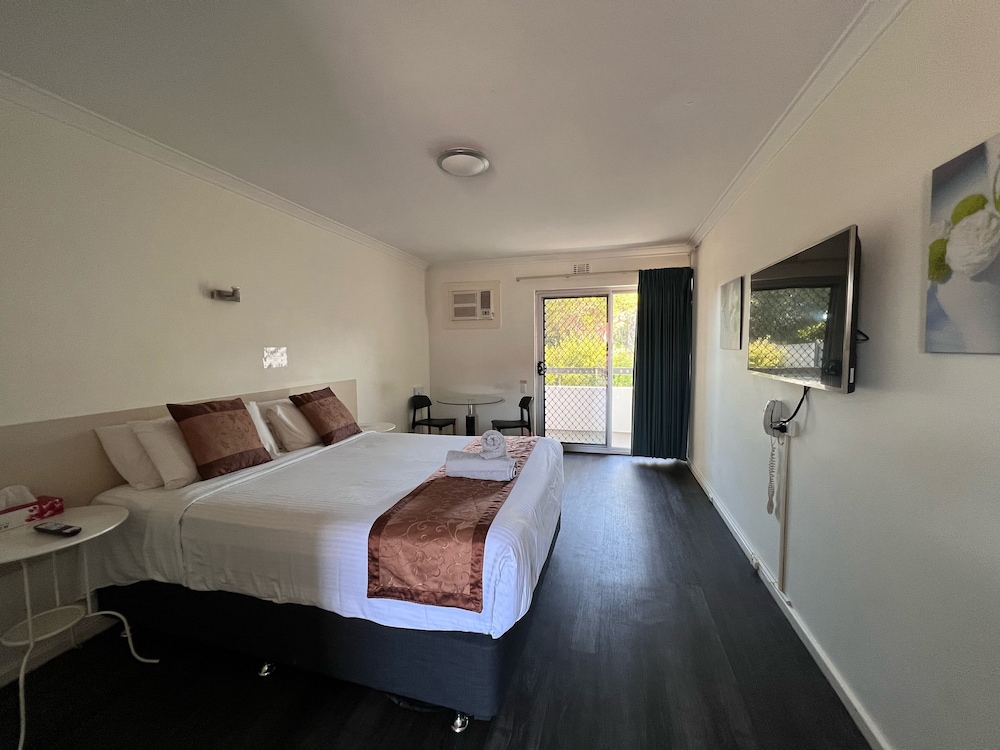 econo lodge rivervale