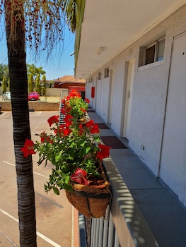 econo lodge rivervale