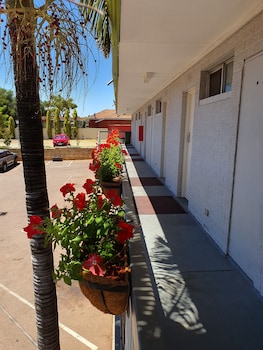 econo lodge rivervale