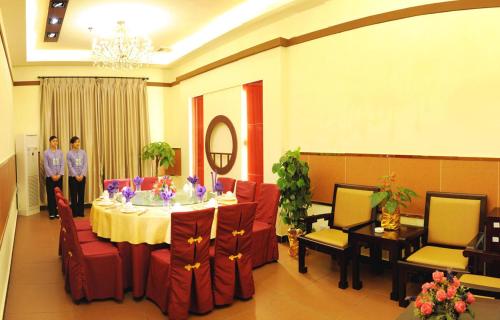 yangshuo west street vista hotel