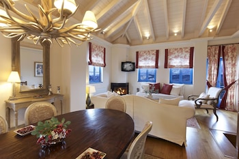 zagori suites luxury residences