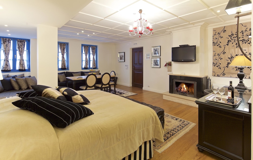 zagori suites luxury residences