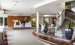 yes hotel touring