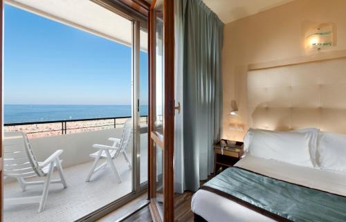yes hotel touring
