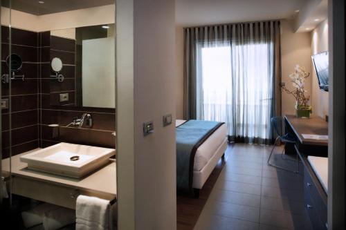yes hotel touring