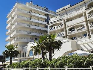 yes hotel touring