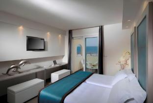 yes hotel touring