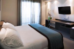 yes hotel touring