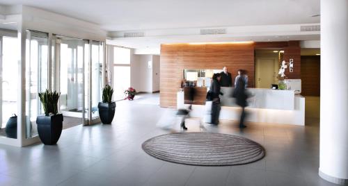 yes hotel touring