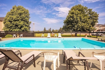 canadas best value inn and suites charlottetown