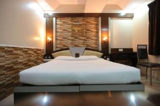 hotel three star pvt ltd