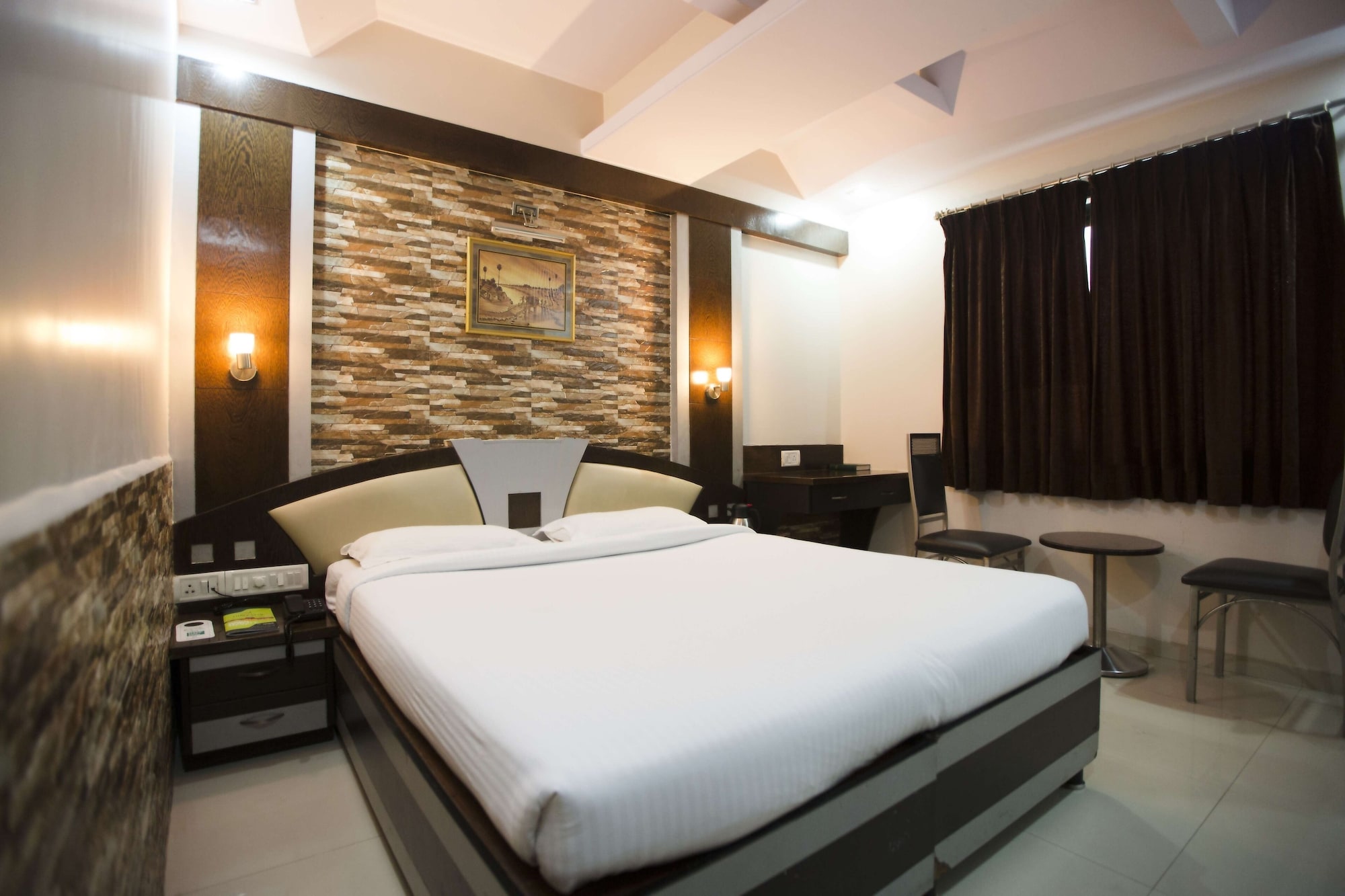 hotel three star pvt ltd