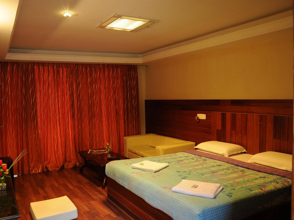 Cool Stay Home,Near Kodai Lake,2 star