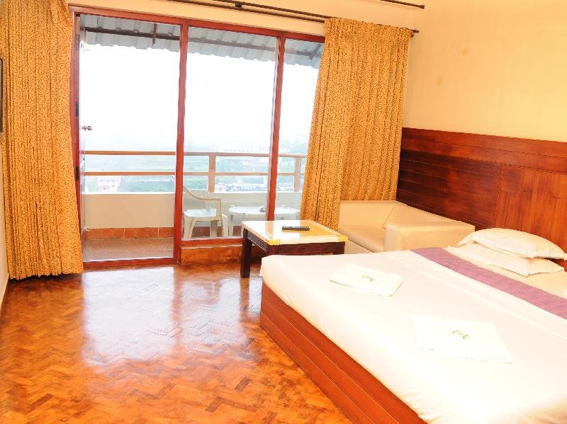 Cool Stay Home,Near Kodai Lake,2 star