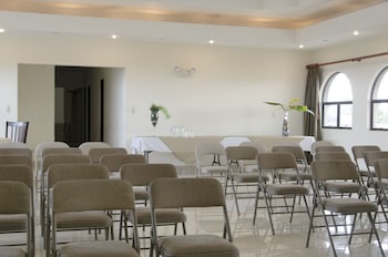 hotel plaza real suites and apartments