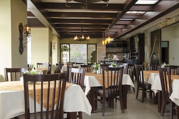 hotel plaza real suites and apartments