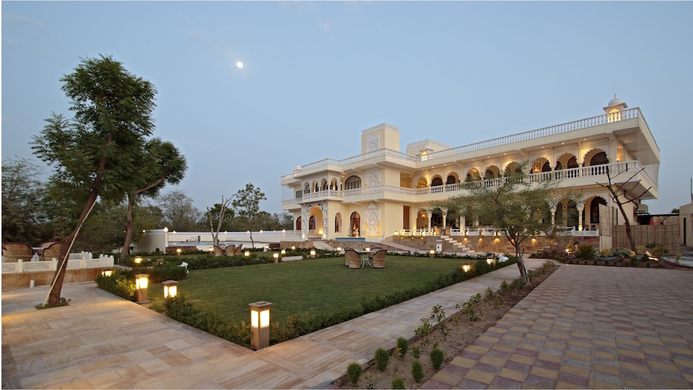 talai bagh palace