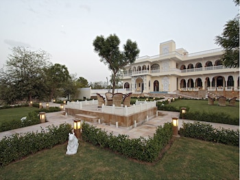 talai bagh palace