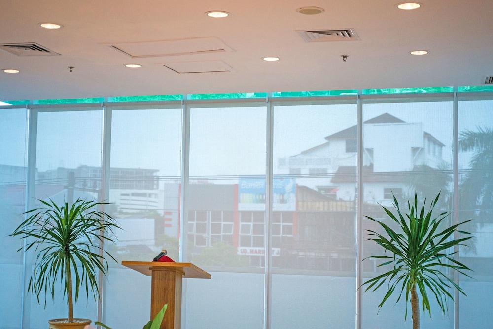 whiz prime hotel balikpapan