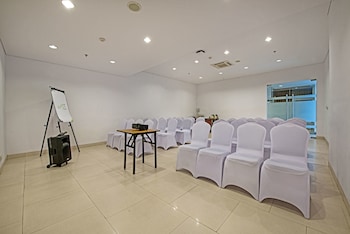 whiz prime hotel balikpapan