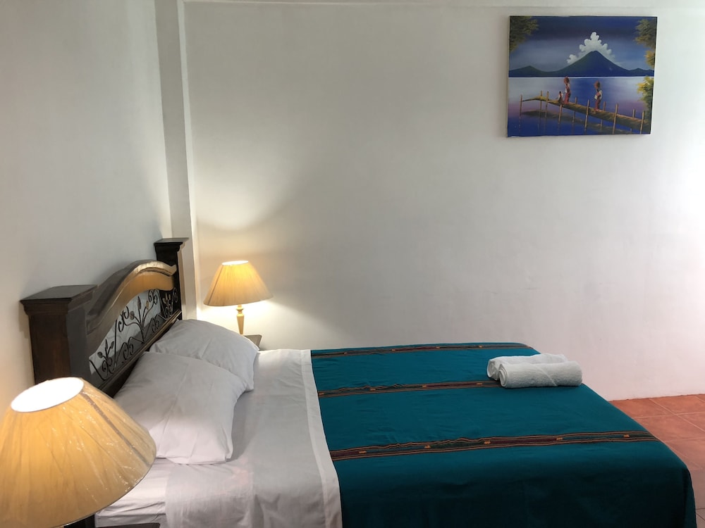 hotel panajachel los angeles