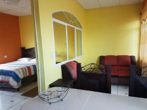 hotel panajachel los angeles