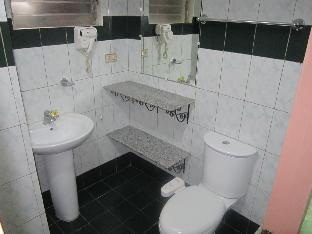 plaza maria luisa suites inn