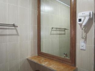 plaza maria luisa suites inn