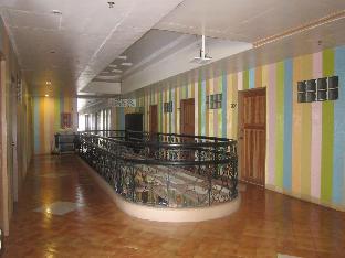 plaza maria luisa suites inn