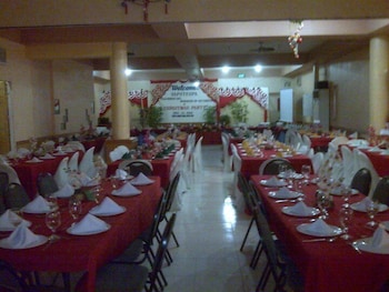 plaza maria luisa suites inn