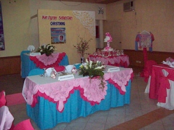 plaza maria luisa suites inn
