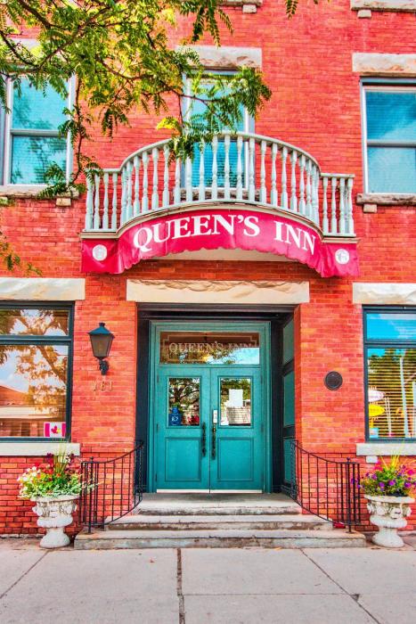 queens inn at stratford