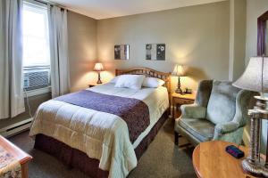 Queen's Inn At Stratford,161 Ontario St, N5a 3H3 Stratford, Canada, Stratford,3 star