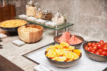 Jinjiang Metropolo Hotel Classiq, Ymca,Minhang>>Huangpu,4 star