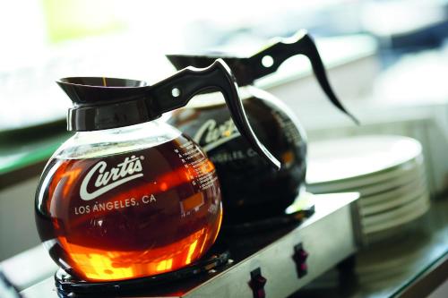 amaris hertasning makassar