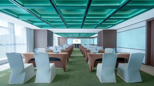 holiday inn beijing focus square by ihg