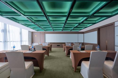 holiday inn beijing focus square by ihg