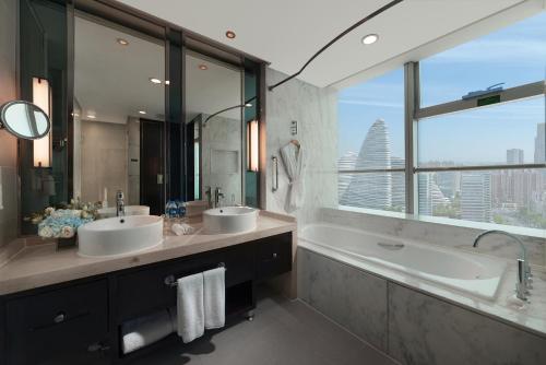 holiday inn beijing focus square by ihg