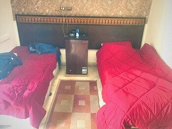 one season hostel