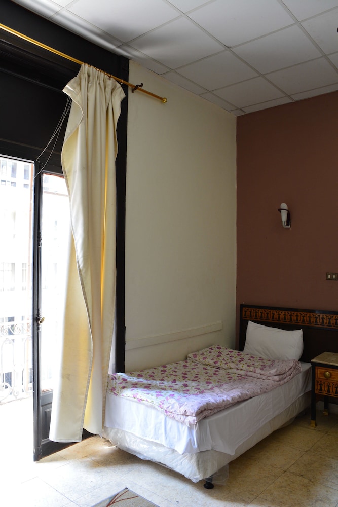 one season hostel
