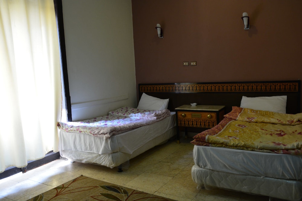 one season hostel