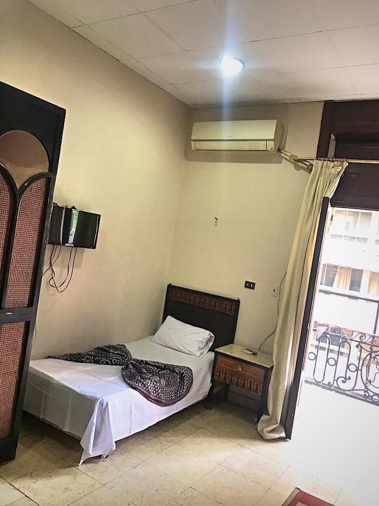 one season hostel