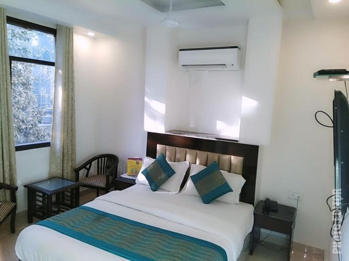 hotel delhi empire dx