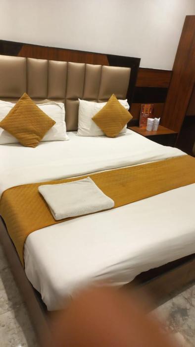 hotel delhi empire dx