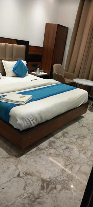 hotel delhi empire dx