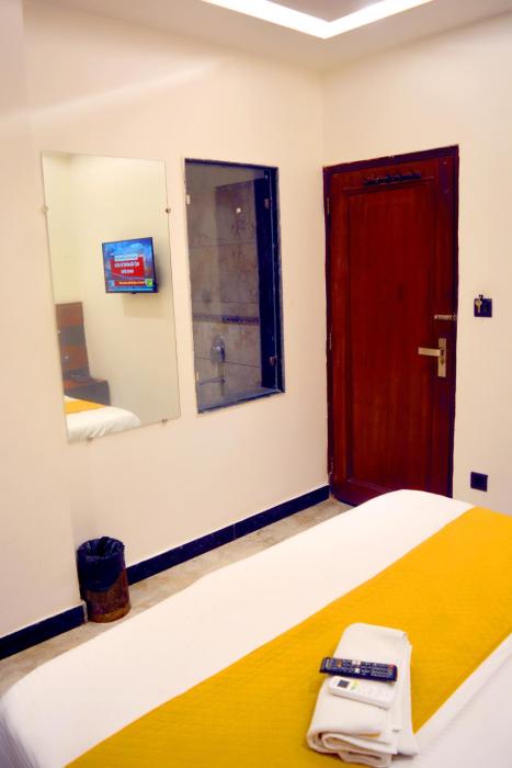 hotel delhi empire dx