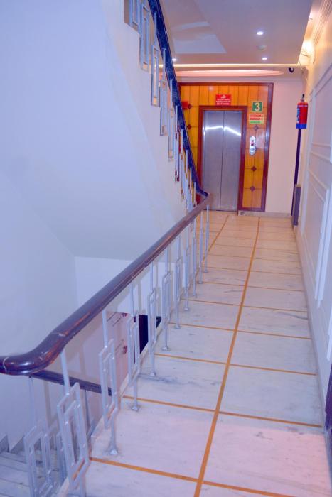 hotel delhi empire dx